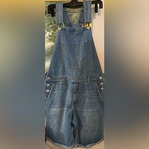 New forever 21 denim overalls SZ m